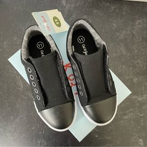 Cat & Jack Dwayne Sneakers NIB NWT Sz 11 Black White Boys Shoes